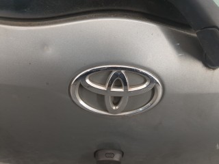 Крышка (дверь) багажника, ориг. номер 670050D030, Toyota Yaris 2005-2009