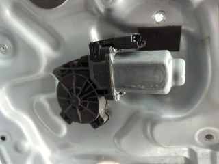 Замок двери правый передний, ориг. номер 80500EY13D, Nissan Qashqai 2010-2013