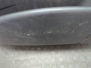 Стекло боковой двери правое переднее, Ford Focus 2001-2005