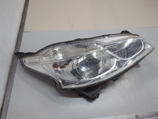 Фара (передняя) правая, ориг. номер 9802221380, Peugeot 208 2012-2016