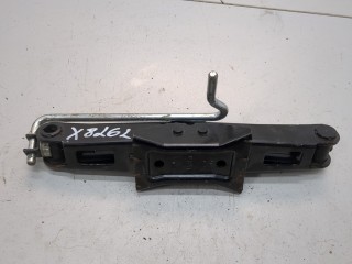Домкрат, Nissan Note E11 2008-2013