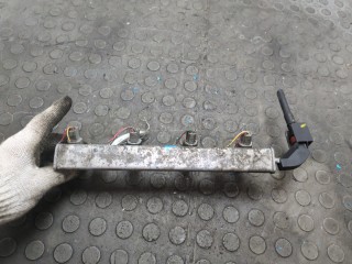 Форсунка топливная, ориг. номер MR988977, MN143973, Mitsubishi Lancer 10 2007-2010