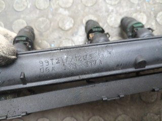 Форсунка топливная, ориг. номер 037906031AA, Volkswagen Golf 4 1997-2006