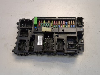 Блок предохранителей, ориг. номер DG9T-14B476, Ford Fusion