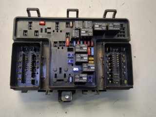 Блок предохранителей, ориг. номер DG9T14A067BF, Ford Fusion