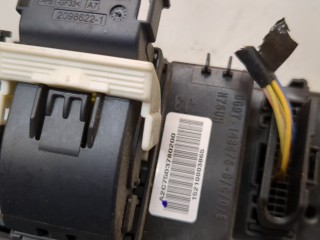 Блок предохранителей, ориг. номер GG9T15604CC, Ford Fusion
