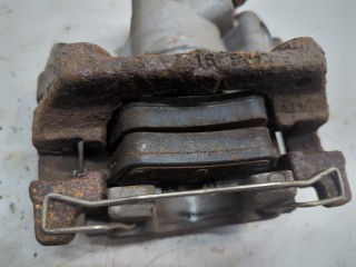 Суппорт левый задний, Hyundai i10 2007-2011