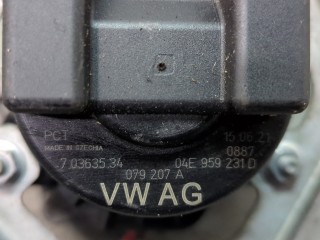 Нагнетатель воздуха (насос продувки), ориг. номер 04E959231D, Volkswagen Passat (USA)