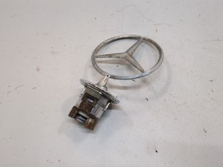 Эмблема, Mercedes C W204