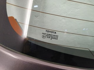 Крышка (дверь) багажника, Toyota Yaris 2005-2009