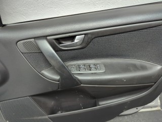 Замок двери правый передний, Volvo XC70 2000-2004