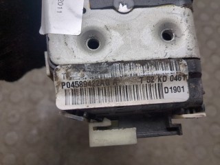 Замок двери правый передний, ориг. номер 4589422AG, Jeep Patriot 2010-2016