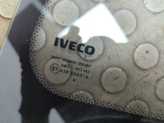 Стекло форточки двери левое переднее, ориг. номер 5801918874, Iveco EuroCargo 3