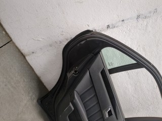 Стекло форточки двери левое заднее, Mercedes E W212 2009-2013