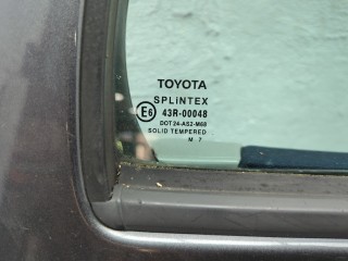 Стекло форточки двери правое заднее, Toyota Yaris 2005-2009