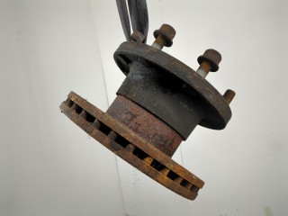Ступица (кулак, цапфа) правая передняя, ориг. номер 7187043, 7186748, 7189976, Iveco EuroCargo 3