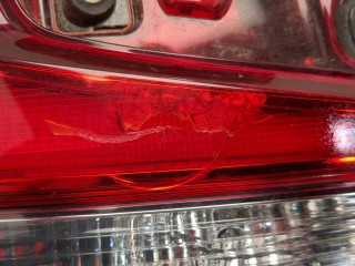 Фонарь крышки багажника левый, ориг. номер 84251SJ010, Subaru Forester (S14)