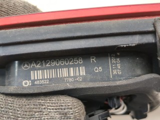 Фонарь крышки багажника правый, Mercedes E W212 2009-2013
