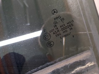 Стекло боковой двери левое заднее, ориг. номер A2517350910, Mercedes R W251