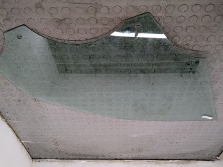 Стекло боковой двери правое переднее, ориг. номер 9879325, 51339879325, BMW X1 U11, U12