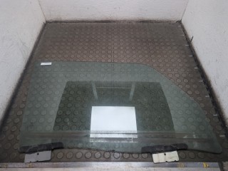 Стекло боковой двери правое переднее, ориг. номер 55369248AA, Jeep Commander 2005-2010