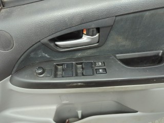 Стекло боковой двери правое переднее, Suzuki SX4 2006-2014