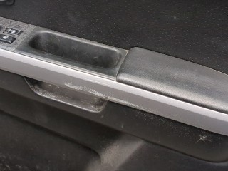 Стекло боковой двери правое переднее, Suzuki Grand Vitara 2008-2012