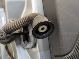 Стекло боковой двери правое переднее, Ford Focus 2001-2005