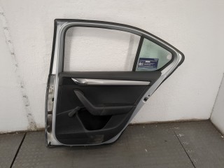 Стекло боковой двери правое заднее, Skoda Octavia 2008-2013