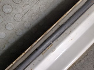 Стекло боковой двери правое переднее, Volkswagen Caddy 2004-2010