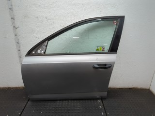 Стекло боковой двери левое переднее, Skoda Octavia 2008-2013