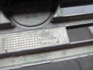 Поворот правый, Nissan Cube 2002-2008