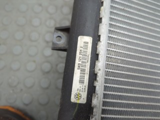 Радиатор охлаждения двигателя, ориг. номер 1K0121251L, Volkswagen Passat 2005-2010
