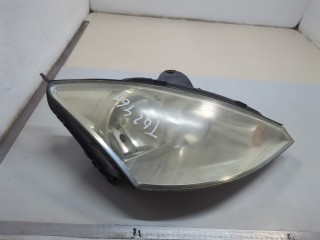 Фара (передняя) правая, Ford Focus 2001-2005