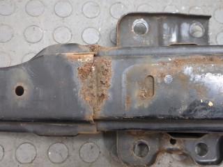 Усилитель бампера передний, ориг. номер 865304H000, Hyundai H-1 Starex
