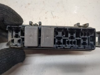 Блок реле, ориг. номер 82571FJ000, Subaru Forester (S13)