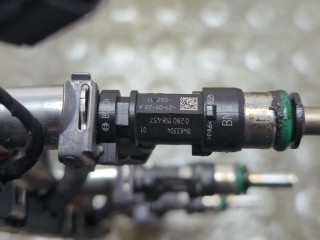 Форсунка топливная, ориг. номер 13538744746, BMW X1 U11, U12