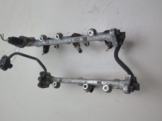 Форсунка топливная, ориг. номер MR560875, MR560876, MR560555, Mitsubishi Pajero 1997-2004