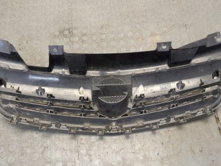 Решетка радиатора, Opel Zafira B 2008-2014