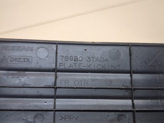 Пластик (обшивка) салона левый передний, ориг. номер 769B03TA0A, Nissan Altima 5