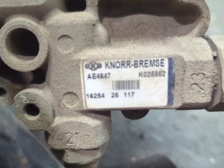 Кран масловлагоотделителя (разгрузка), ориг. номер 5801681033, Iveco EuroCargo 3