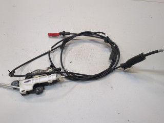 Трос открывания лючка бака, ориг. номер 2440A082, 2440A085, Mitsubishi Endeavor 2009-2011