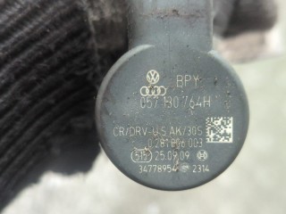 Рампа (рейка) топливная, Volkswagen Passat 2005-2010