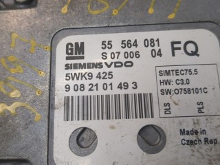 Блок управления двигателем, ориг. номер 55564081, Opel Astra 1998-2009