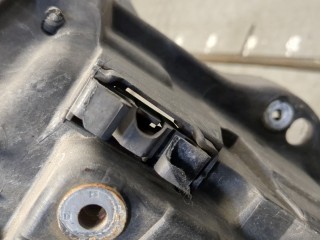 Рамка передняя (телевизор), ориг. номер 5K0805588E, Volkswagen Golf 6 2008-2012
