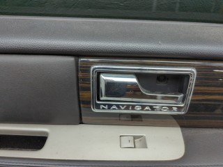 Стекло форточки двери левое заднее, Lincoln Navigator 2006-2014