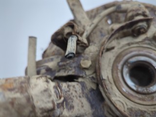 Ступица (кулак, цапфа) правая передняя, ориг. номер 3880A012, 3870A020, Mitsubishi Pajero 2006-2011