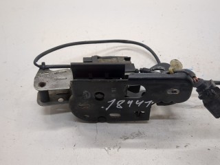 Замок капота, Volkswagen Passat 2005-2010