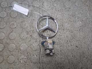 Эмблема, ориг. номер A1248800086, A124880008667, Mercedes Е-Класс