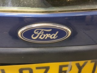 Крышка (дверь) багажника, Ford Focus 2004-2008